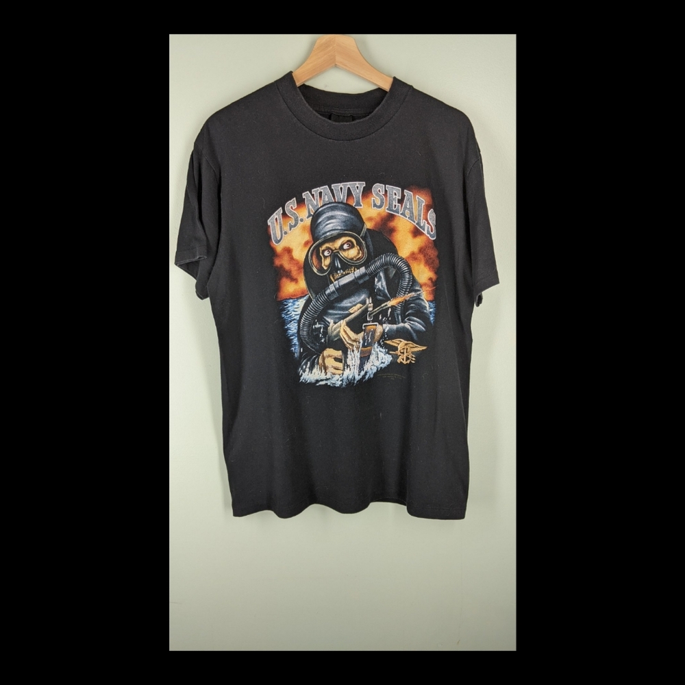 Vintage Navy Seals 3D Emblem tee